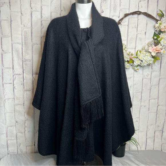 Vintage Jackets & Blazers - Alpaca Peruvian Black Button Front Poncho Cape Lg